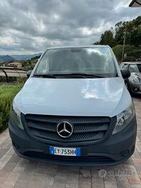 Mercedes Vito 111