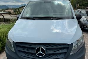 Mercedes Vito 111
