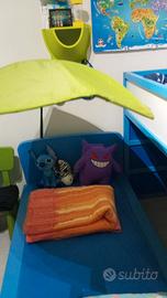 Mensola verde portaoggetti Ikea a parete