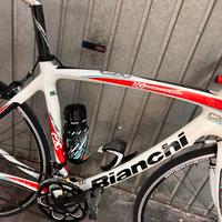 Bici Bianchi da corsa in carbonio