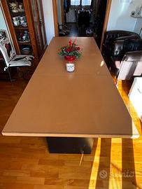 Tavolo scrivania in pelle della Frau