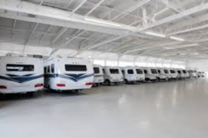 Soci per capannone rimessaggio