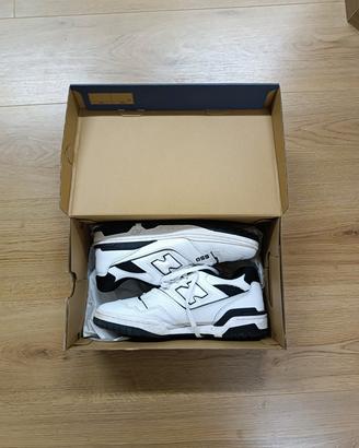 New Balance 550 bianche e nere