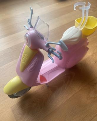 Barbie vespa rosa