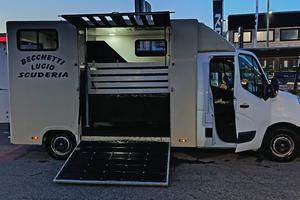 VAN TRASPORTO CAVALLI 2 POSTI