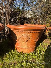 Vaso in cotto festonato