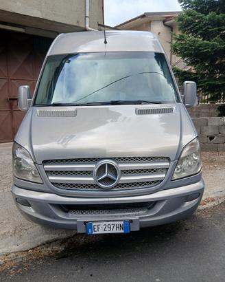 Minibus Mercedes-benz518