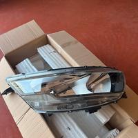 FARO ANTERIORE DX ELETR DAILY IVECO 2014 FINO 2019