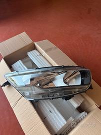 FARO ANTERIORE DX ELETR DAILY IVECO 2014 FINO 2019