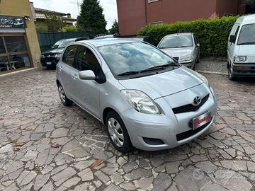 Toyota Yaris 1.0 5 porte Luxury pack