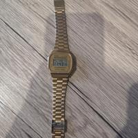 orologio Casio colore oro