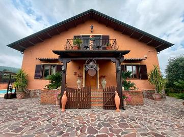 VILLA SINGOLA A QUARTO