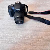 Canon EOS 2000D+obbiettivo 18-55 mm+ accessori