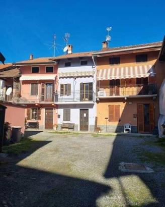 Immobile in asta di 172 m² con 5 locali e box auto