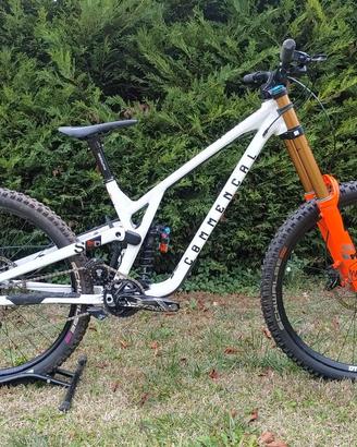 Commencal Supreme DH V5