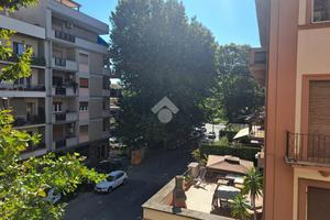 2 LOCALI A ROMA