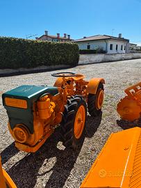 Trattore Pasquali  21 cavalli + attrezzi 