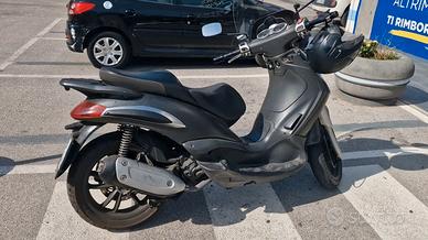 Piaggio Beverly 250