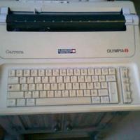 macchina da scrivere olympia mod. Carrera elettric