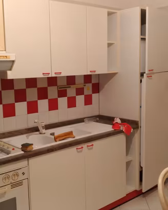 cucina componibile con top in granito brasiliano