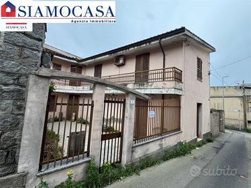 Casa con giardino e posto auto ad Arbus