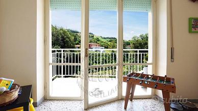 appartamento 80 mq piu balconi posto auto e garage