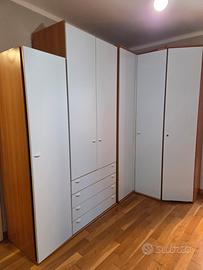 Armadio grande completo con scrivania
