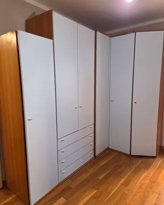 Armadio grande completo con scrivania