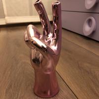 Porta gioie a forma di mano