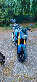 BMW 310 r