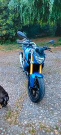 BMW 310 r