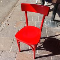 8 sedie rosse