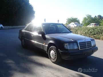AUTOVETTURA BERLINA