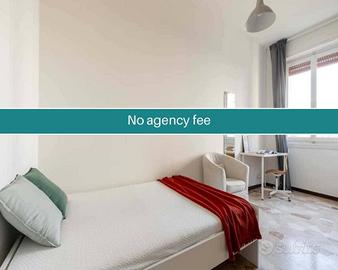 Stanza in appartamento di 95 m² a Milano