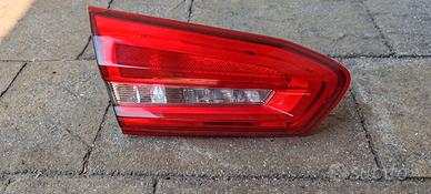 Fanale posteriore interno sinistro Ford Focus 2020