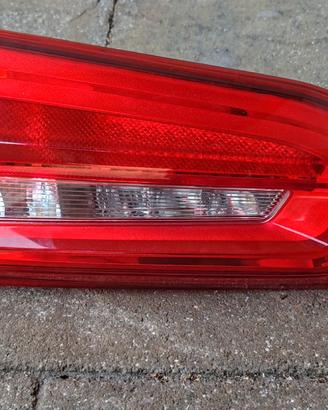 Fanale posteriore interno sinistro Ford Focus 2020