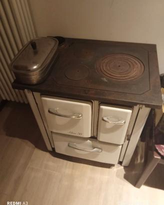 Stufa antica vintage