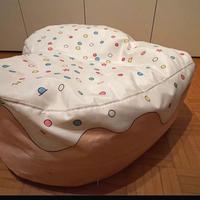 Pouf a forma di cupcake/donut con decorazioni colo