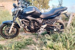 Yamaha FZ6 black edition