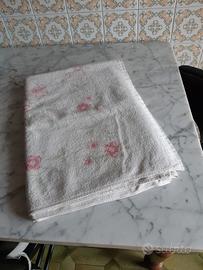 Telo spugna grande bianco a fiori