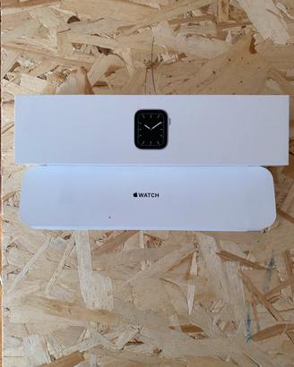 Apple Watch Series 5 | 40 mm