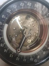 Orologio svizzero da plancia d'epoca  