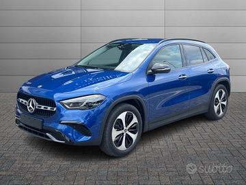 MERCEDES-BENZ GLA 200 d automatic