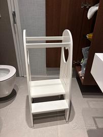 Torre montessoriana cuoricini moovie bianco