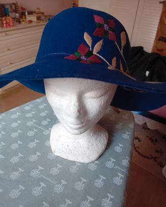 Cappelli blu per donna