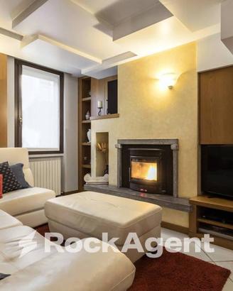 CASA E LAVORO. STESSA PORTA.