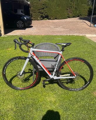 Bici Gravel Cube