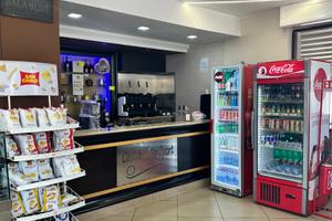 Bar completo di tutto