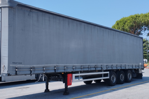 Semirimorchio centinato