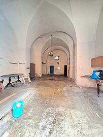 Locale/deposito in adeo (LE) ? Via Montenegro 18